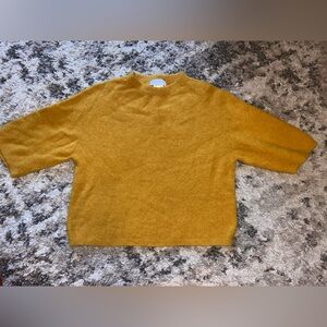 Alpaca wool Bianco & blu Italy Elegant yellow Sweater woman’s size medium